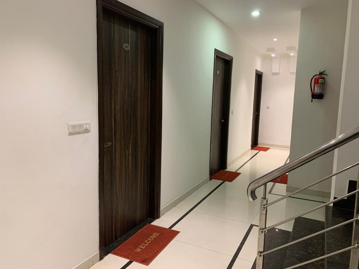 Hotel Sb Residency Amritsar Bagian luar foto